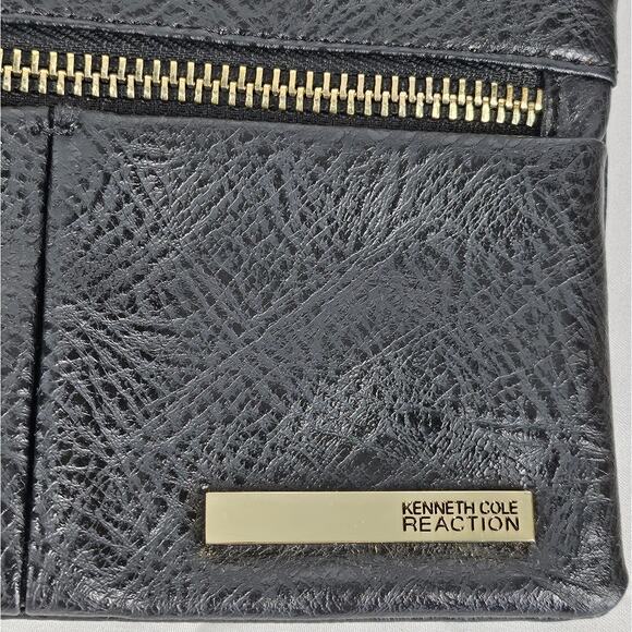 KENNETH COLE WOMEN'S BLACK SMALL WRISTLET PURSE ZIPPERED FRONT - Picture 2 of 6